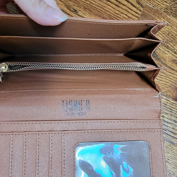 Wallet - Picture 4 of 4